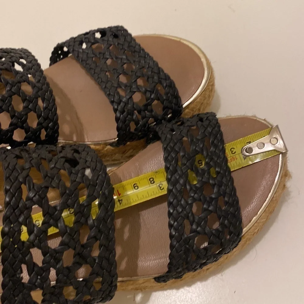 Gaimo handmade in Spain black wedges sandals. Size 38